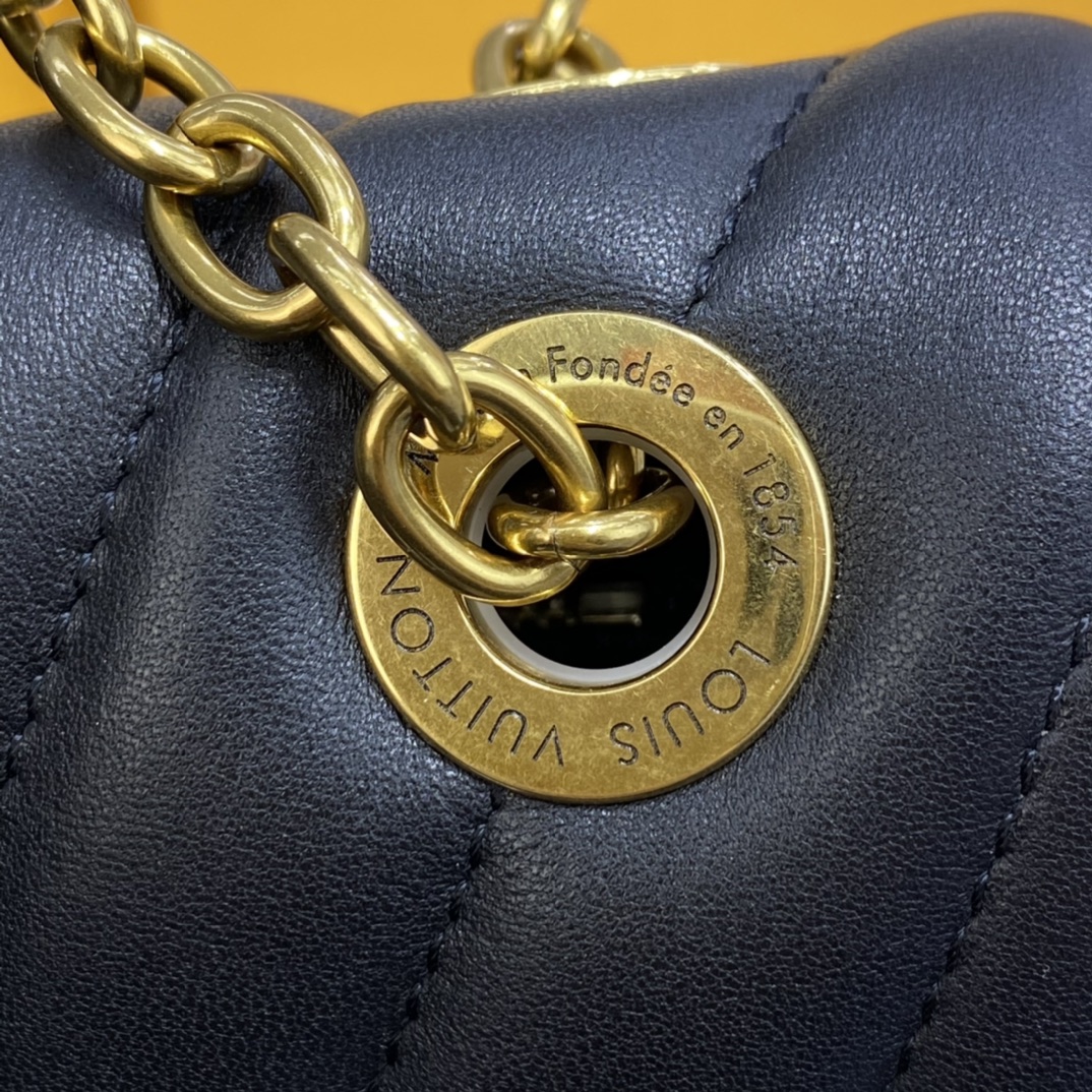 Louis Vuitton NEW WAVE CHAIN BAG M58552 Black